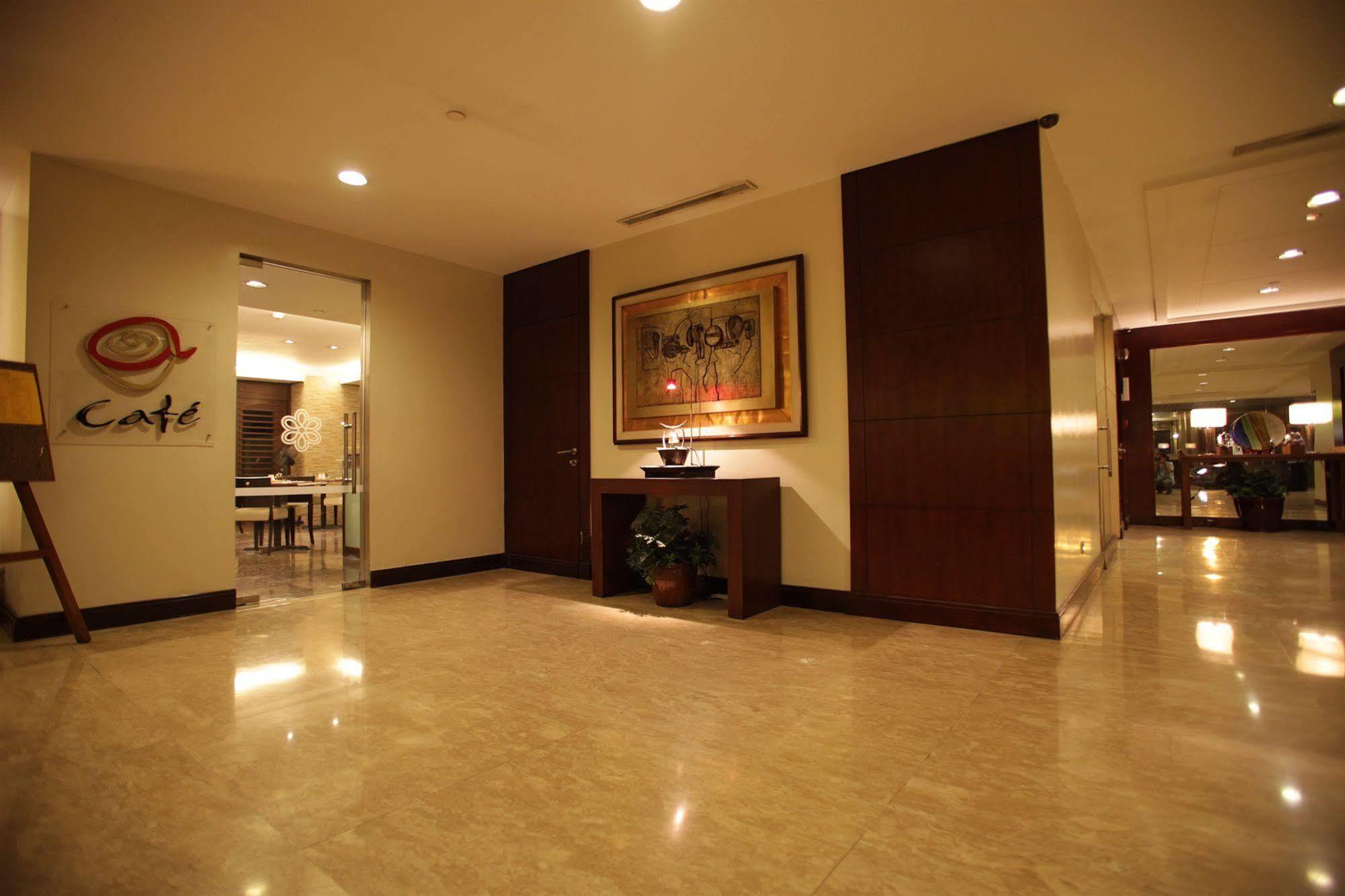 Amorsolo Mansion Hotel Makati City Zewnętrze zdjęcie